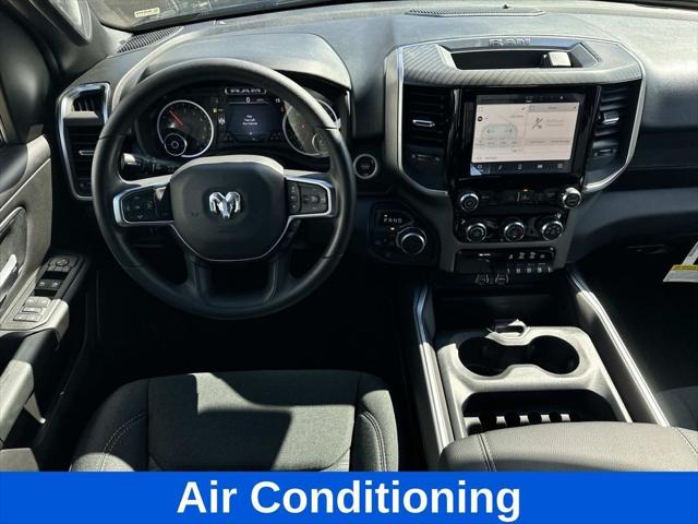 2026 RAM 1500 RAM 1500 EXPRESS CREW CAB 4X4 57 BOX