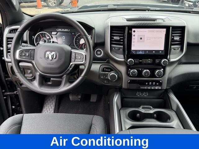 2026 RAM 1500 RAM 1500 EXPRESS CREW CAB 4X4 57 BOX