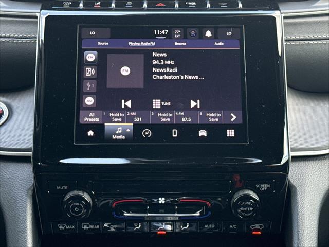 2026 Jeep Grand Cherokee Laredo 4x2
