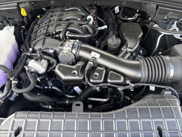 2026 Jeep Grand Cherokee Laredo 4x2