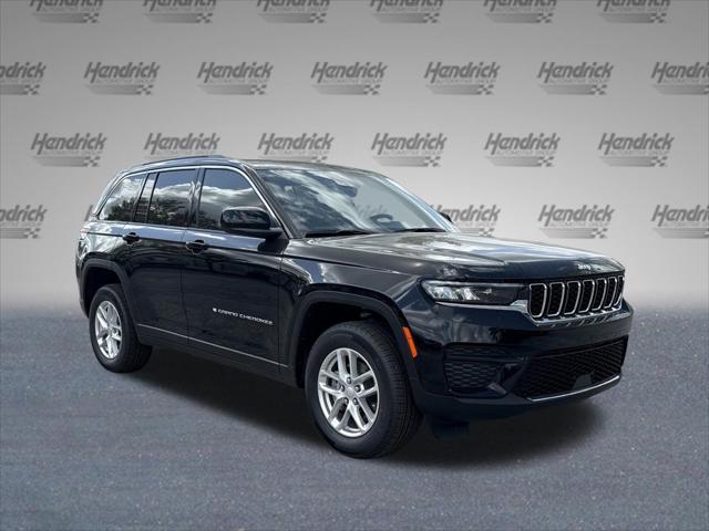 2026 Jeep Grand Cherokee Laredo 4x2