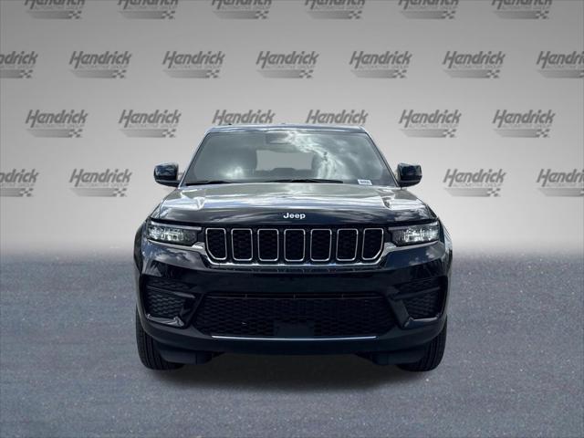 2026 Jeep Grand Cherokee Laredo 4x2
