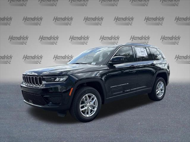 2026 Jeep Grand Cherokee Laredo 4x2