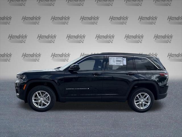 2026 Jeep Grand Cherokee Laredo 4x2