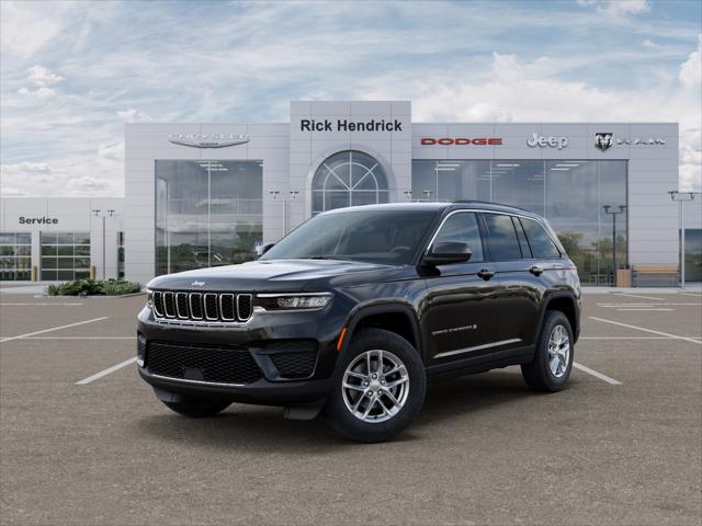 2026 Jeep Grand Cherokee Laredo 4x2
