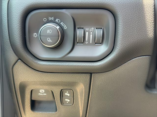2026 Ram 1500 Big Horn Crew Cab 4x4 57 Box