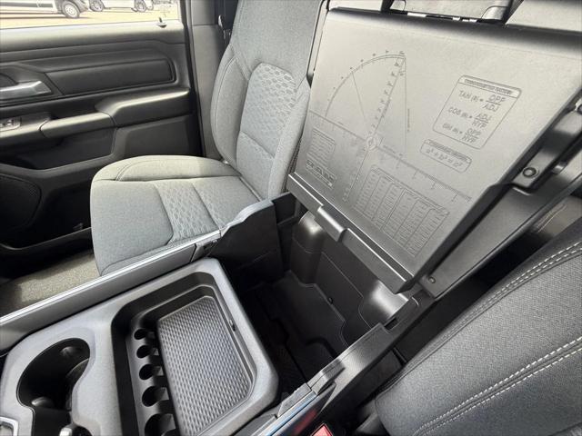 2026 Ram 1500 Express Crew Cab 4x4 5'7" Box