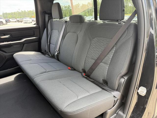 2026 Ram 1500 Express Crew Cab 4x4 5'7" Box