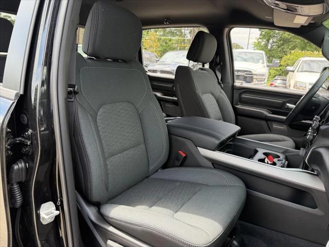 2026 Ram 1500 Express Crew Cab 4x4 5'7" Box