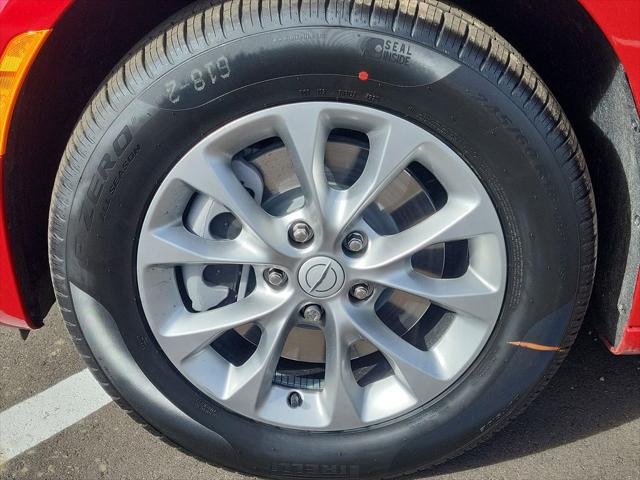 2026 Chrysler Pacifica Select AWD