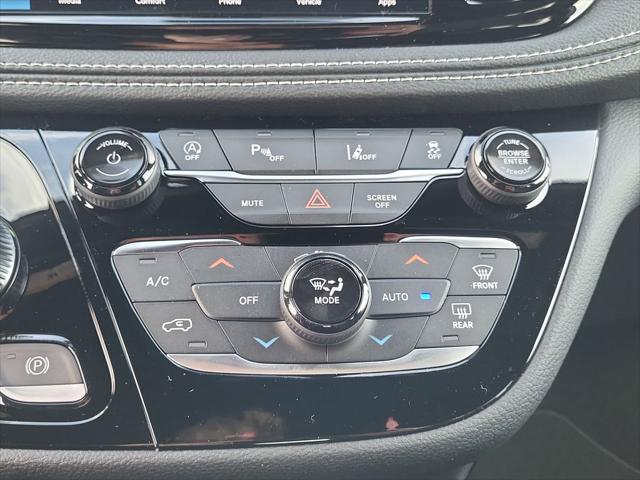 2026 Chrysler Pacifica Select AWD