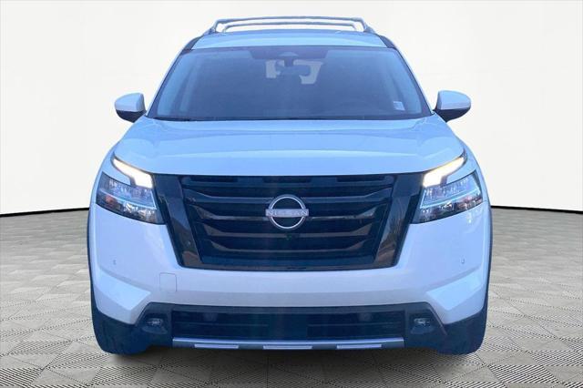 2023 Nissan Pathfinder SL 4WD