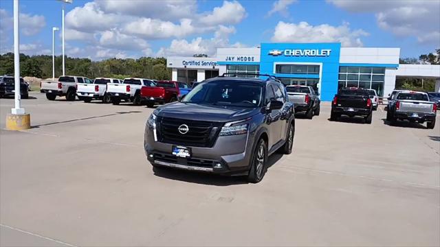 2023 Nissan Pathfinder SL 4WD