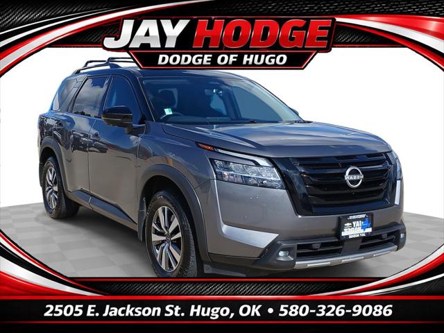 2023 Nissan Pathfinder SL 4WD