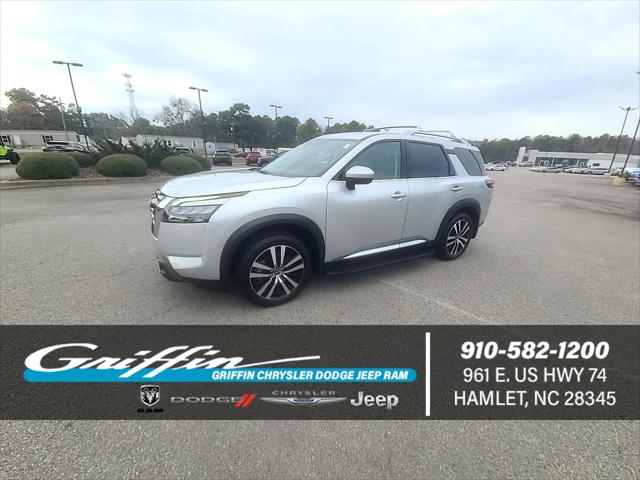 2025 Nissan Pathfinder Platinum FWD