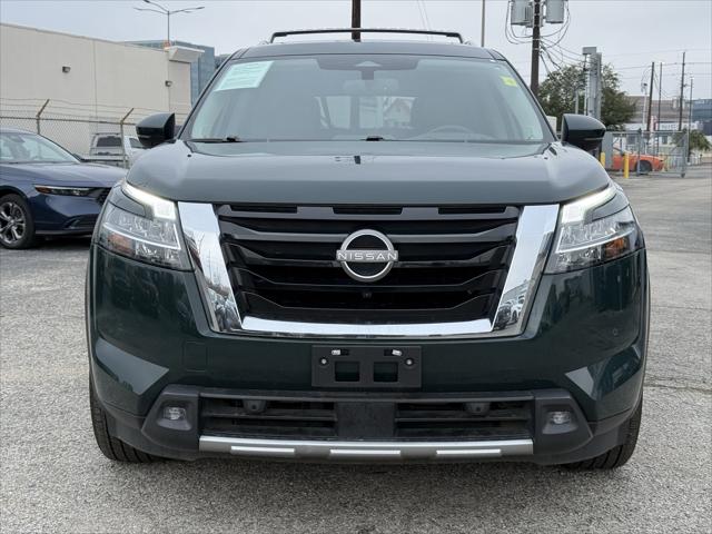 2022 Nissan Pathfinder Platinum 2WD