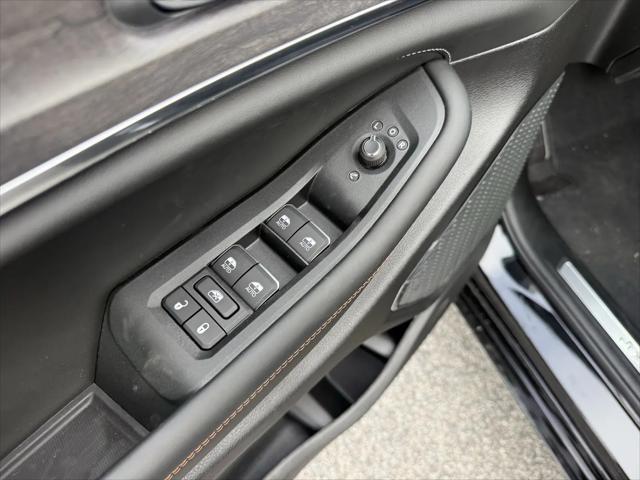 2025 Jeep Grand Cherokee L Overland 4x4