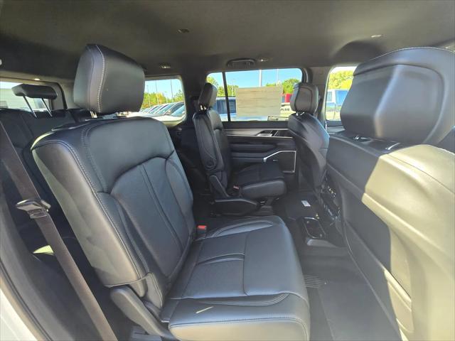 2025 Jeep Wagoneer Carbide 4x4