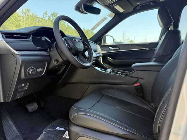 2025 Jeep Grand Cherokee L Overland 4x4