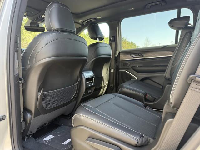 2025 Jeep Grand Cherokee L Overland 4x4