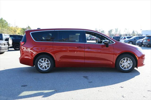2026 Chrysler Voyager LX