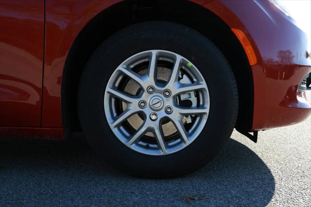 2026 Chrysler Voyager LX