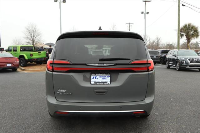 2026 Chrysler Voyager LX