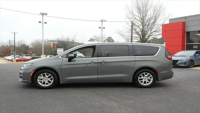 2026 Chrysler Voyager LX