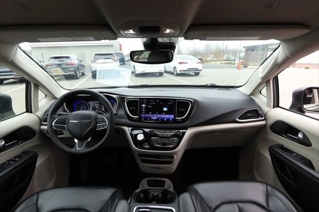 2026 Chrysler Voyager LX
