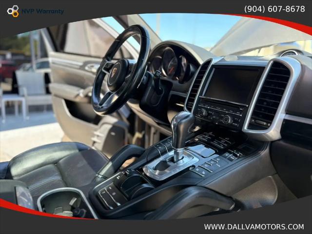 2016 Porsche Cayenne Cayenne