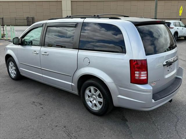 2010 Chrysler Town & Country Touring