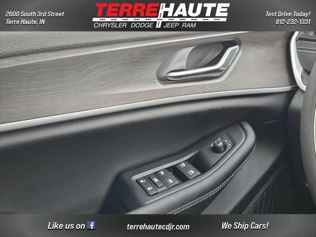 2026 Jeep Grand Cherokee Altitude 4x4