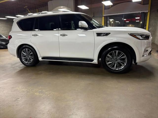 2022 INFINITI QX80 LUXE