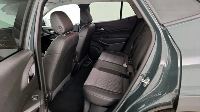 2025 Chevrolet Trax FWD LT
