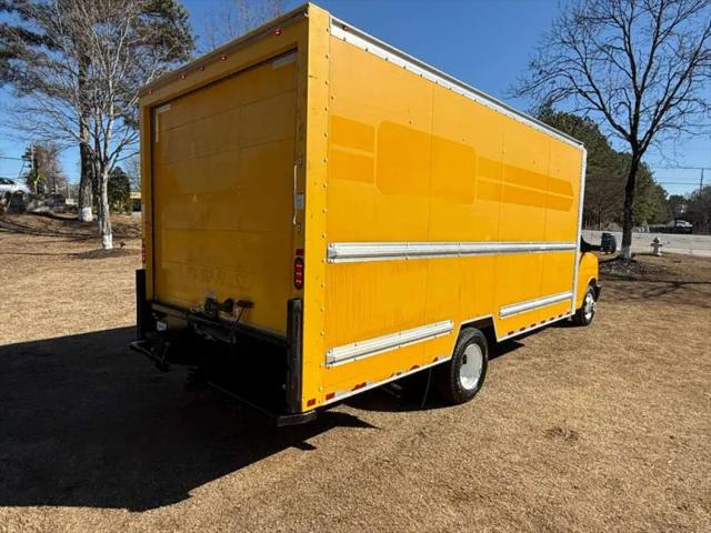2017 GMC Savana Cutaway Work Van