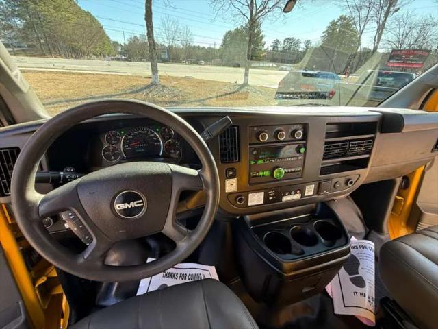 2017 GMC Savana Cutaway Work Van