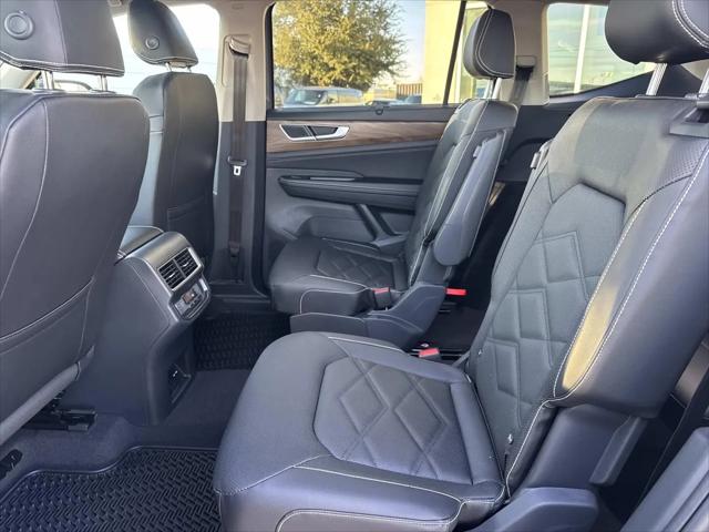 2026 Volkswagen Atlas SE with Technology