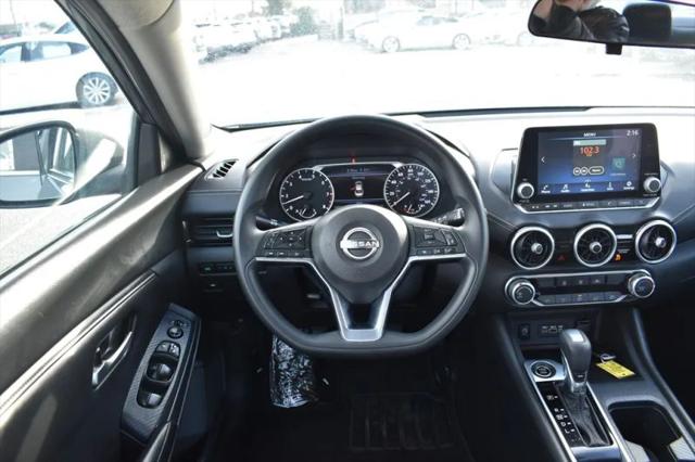 2024 Nissan Sentra SV Xtronic CVT
