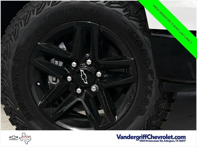 2026 Chevrolet Silverado 1500 4WD Crew Cab Short Bed Custom Trail Boss