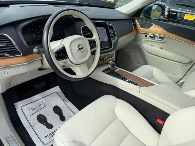2021 Volvo XC90 T6 Momentum 7 Passenger