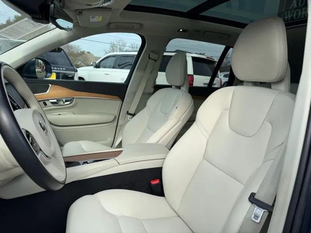 2021 Volvo XC90 T6 Momentum 7 Passenger
