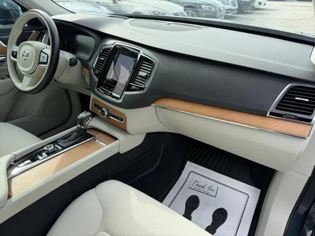 2021 Volvo XC90 T6 Momentum 7 Passenger