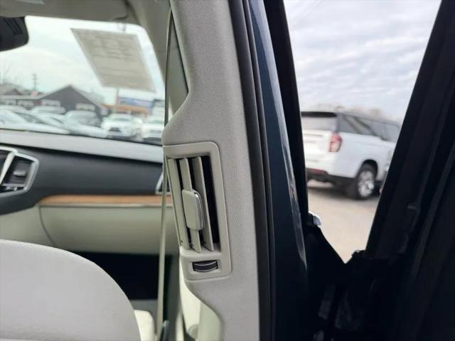 2021 Volvo XC90 T6 Momentum 7 Passenger