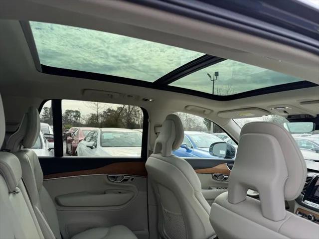 2021 Volvo XC90 T6 Momentum 7 Passenger