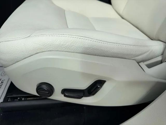 2021 Volvo XC90 T6 Momentum 7 Passenger