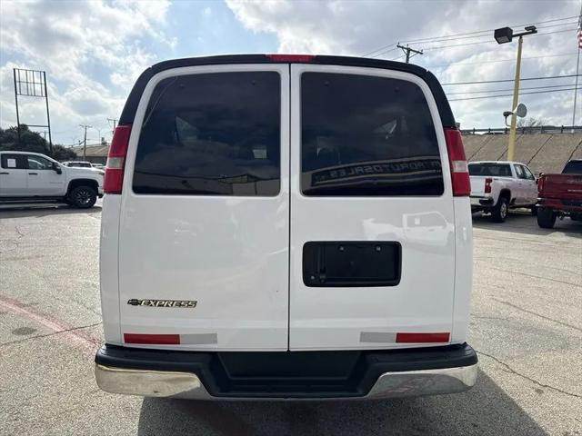 2020 Chevrolet Express Passenger RWD 3500 Extended Wheelbase LT