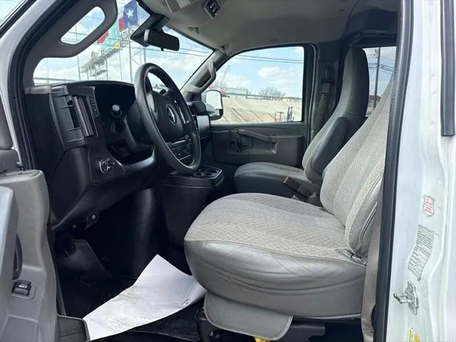 2020 Chevrolet Express Passenger RWD 3500 Extended Wheelbase LT