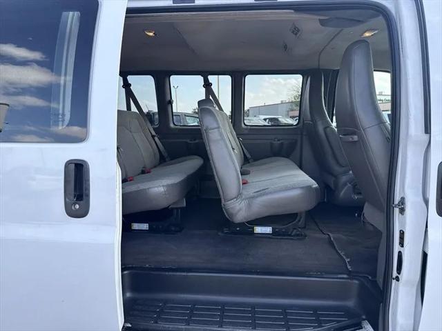 2020 Chevrolet Express Passenger RWD 3500 Extended Wheelbase LT