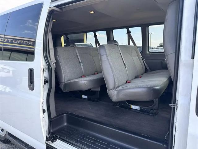 2020 Chevrolet Express Passenger RWD 3500 Extended Wheelbase LT