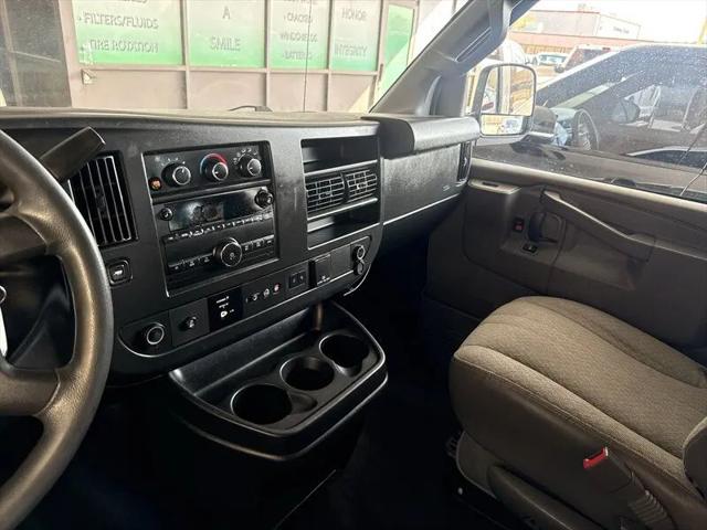 2020 Chevrolet Express Passenger RWD 3500 Extended Wheelbase LT